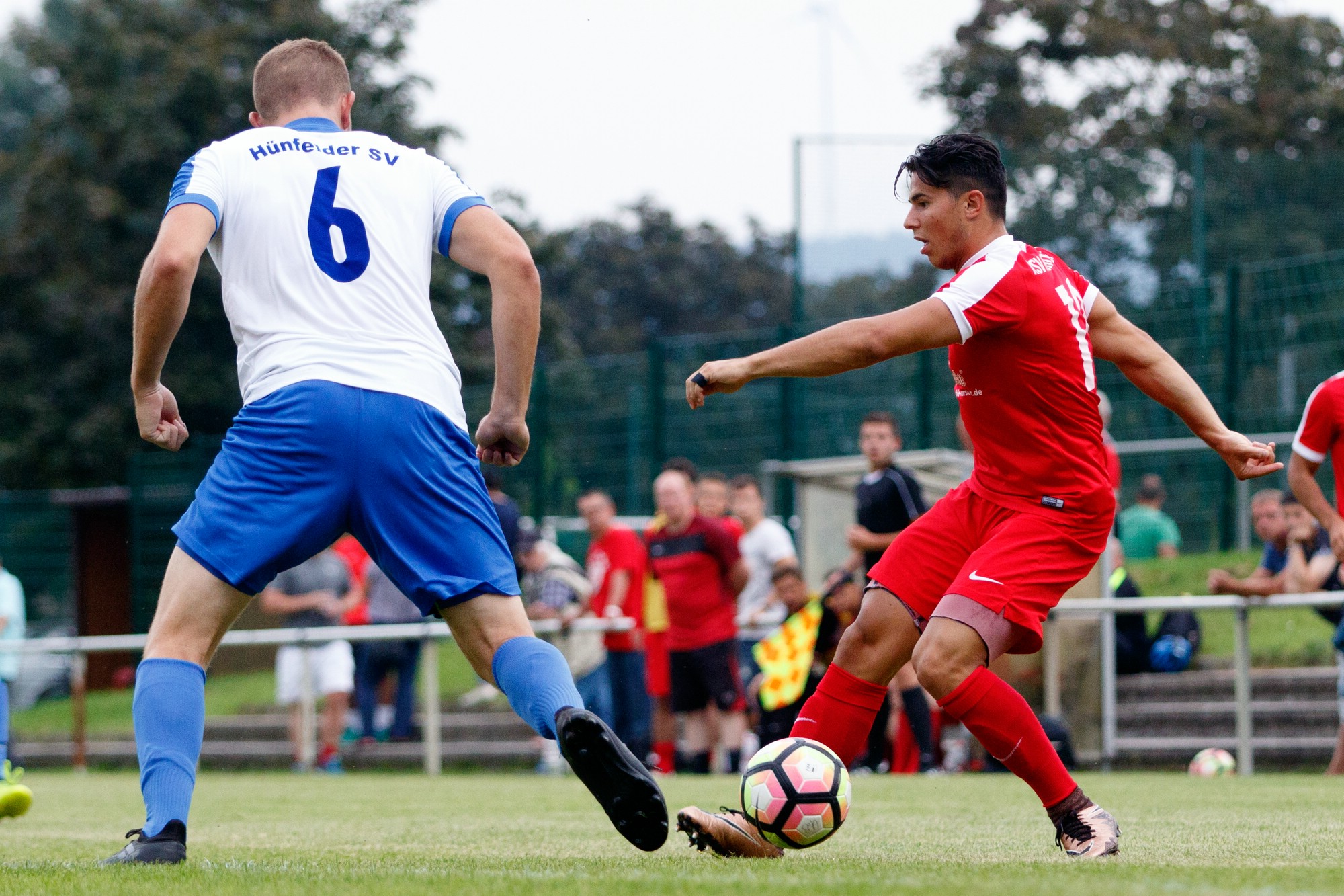 30.08.2017; Fussball; Verbandsliga Nord; KSV Hessen Kassel II - Hünfelder SV; im Bild v.l.: Franz Faulstich (Hünfeld), Rolf Sattorov (Kassel)
Foto: Hedler