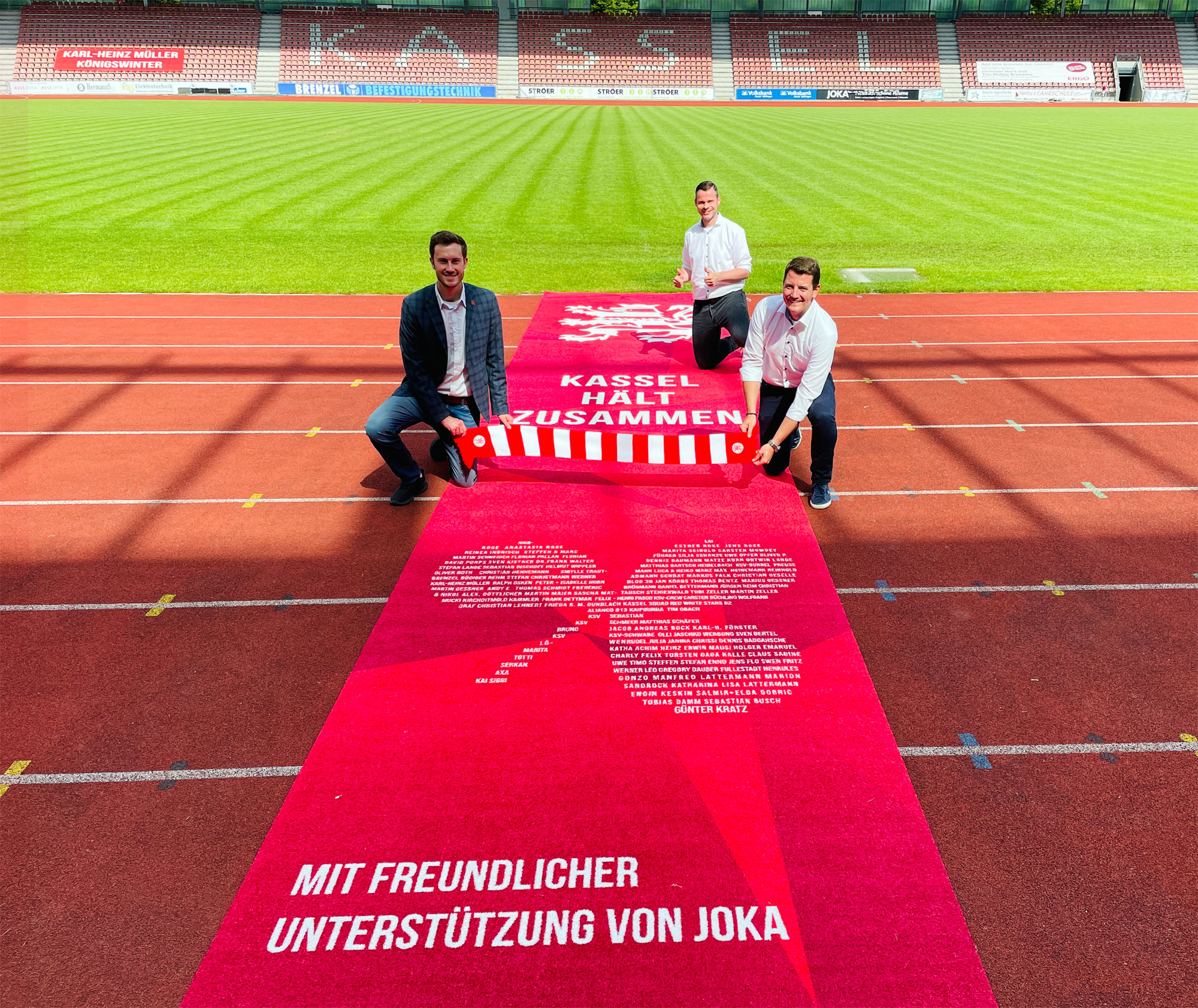 Freuen sich über die Verlängerung und Erweiterung der Partnerschaft: Dennis Frank-Böckmann (KSV), Norman Virks (JOKA) und Daniel Bettermann (KSV) Freuen sich über die Verlängerung und Erweiterung der Partnerschaft: Dennis Frank-Böckmann (KSV), Norman Virks (JOKA) und Daniel Bettermann (KSV)