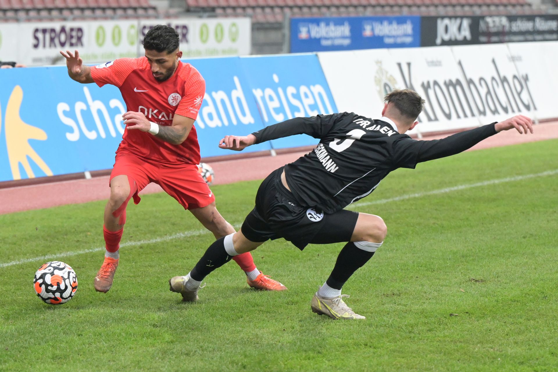 Regionalliga SĂŒdwest, Saison 2021/22, KSV Hessen Kassel, VfR Aalen, Endstand 1:2 Regionalliga SĂŒdwest, Saison 2021/22, KSV Hessen Kassel, VfR Aalen, Endstand 1:2