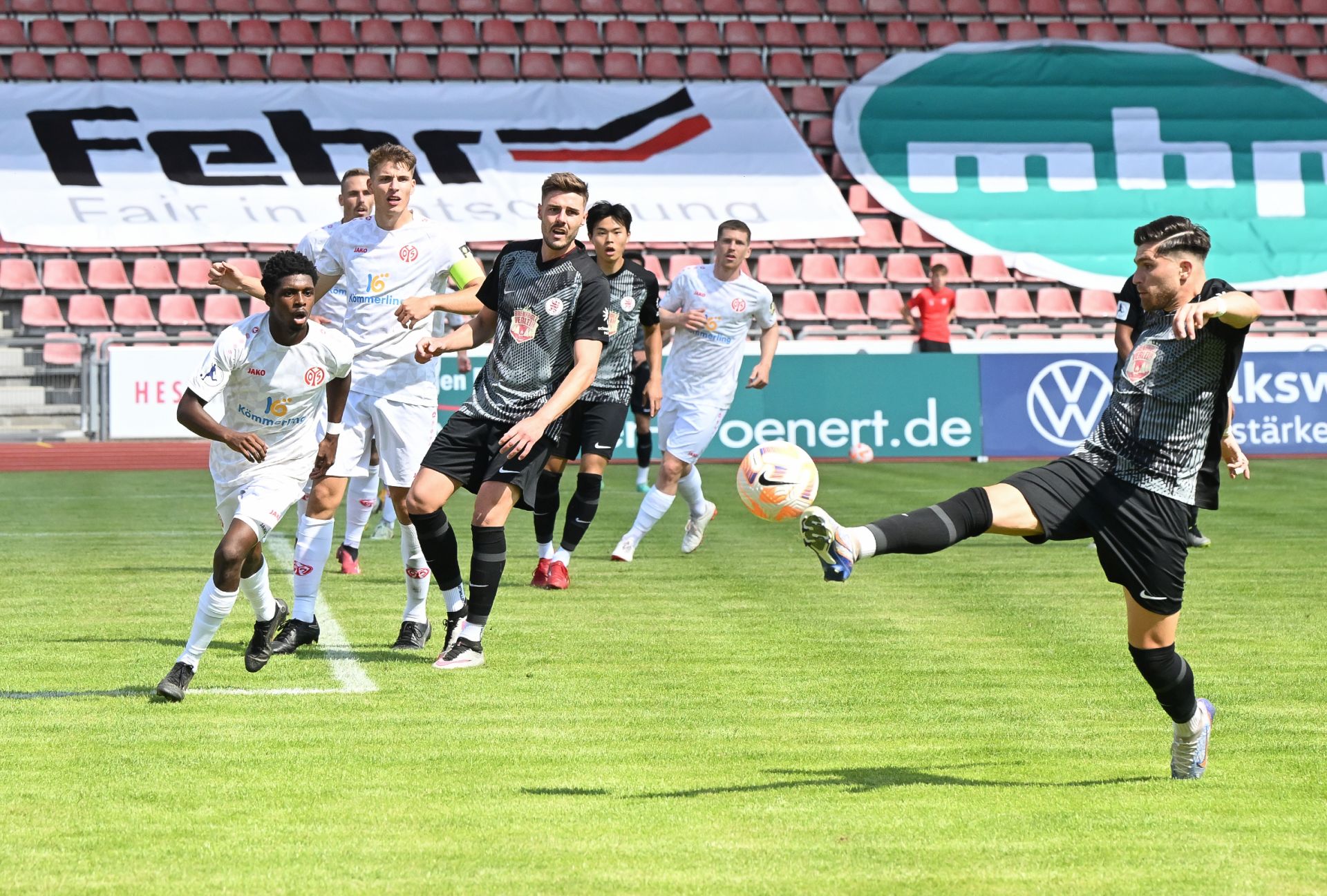 Regionalliga SĂŒdwest, Saison 2023/24, Spieltag 1, KSV Hessen Kassel, 1.FSV Mainz 05, Endstand 2:0 Regionalliga SĂŒdwest, Saison 2023/24, Spieltag 1, KSV Hessen Kassel, 1.FSV Mainz 05, Endstand 2:0