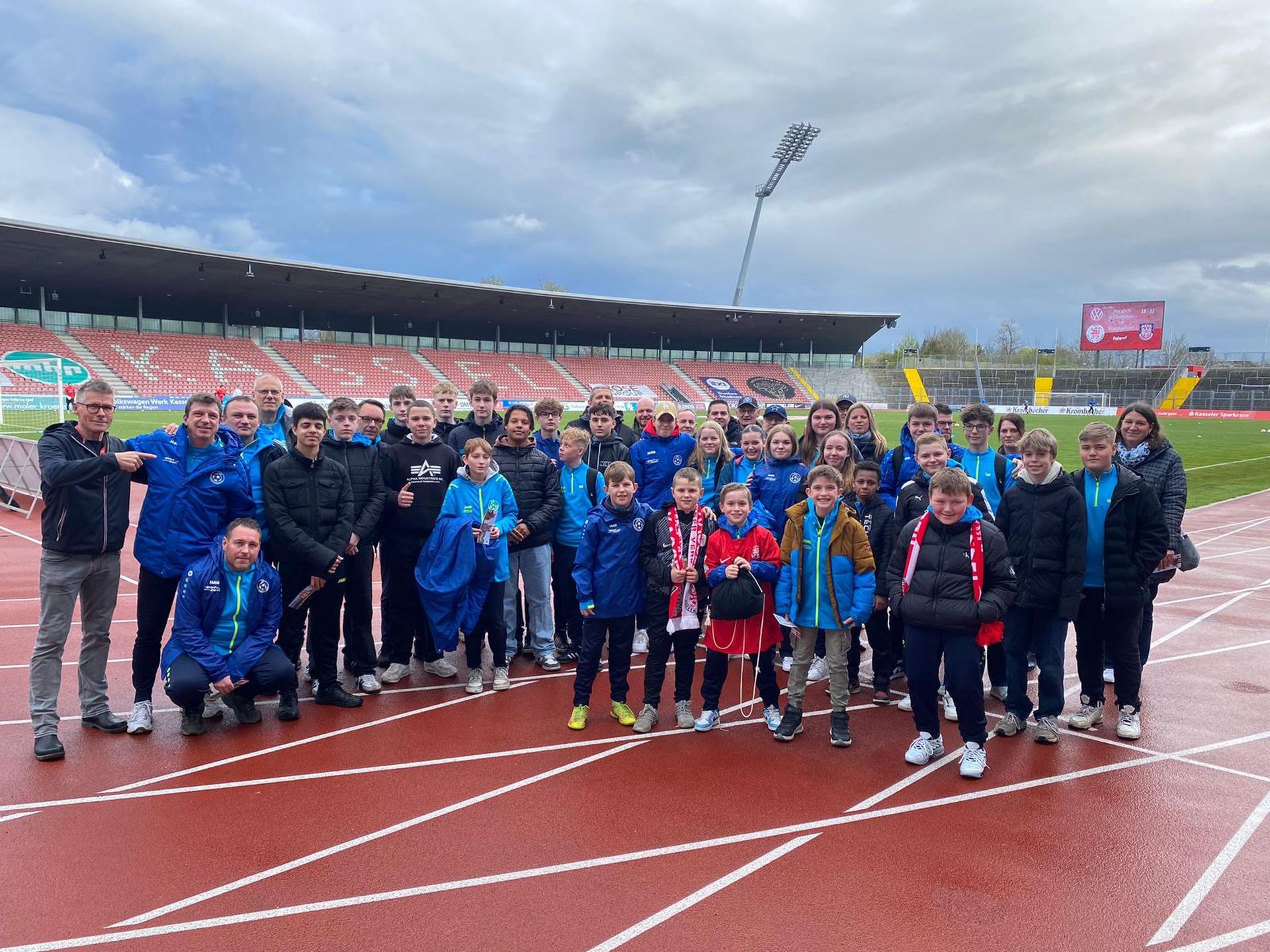 Besuch der JSG Witzenhausen/Hebenshausen im Auestadion