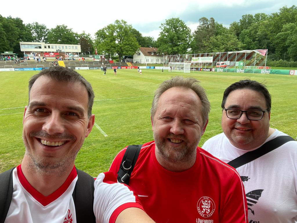 Christian Deiseroth, Ortwin Lange und Stefan Desouki kümmern sich um die Berichterstattung von den Löwenspielen Christian Deiseroth, Ortwin Lange und Stefan Desouki kümmern sich um die Berichterstattung von den Löwenspielen