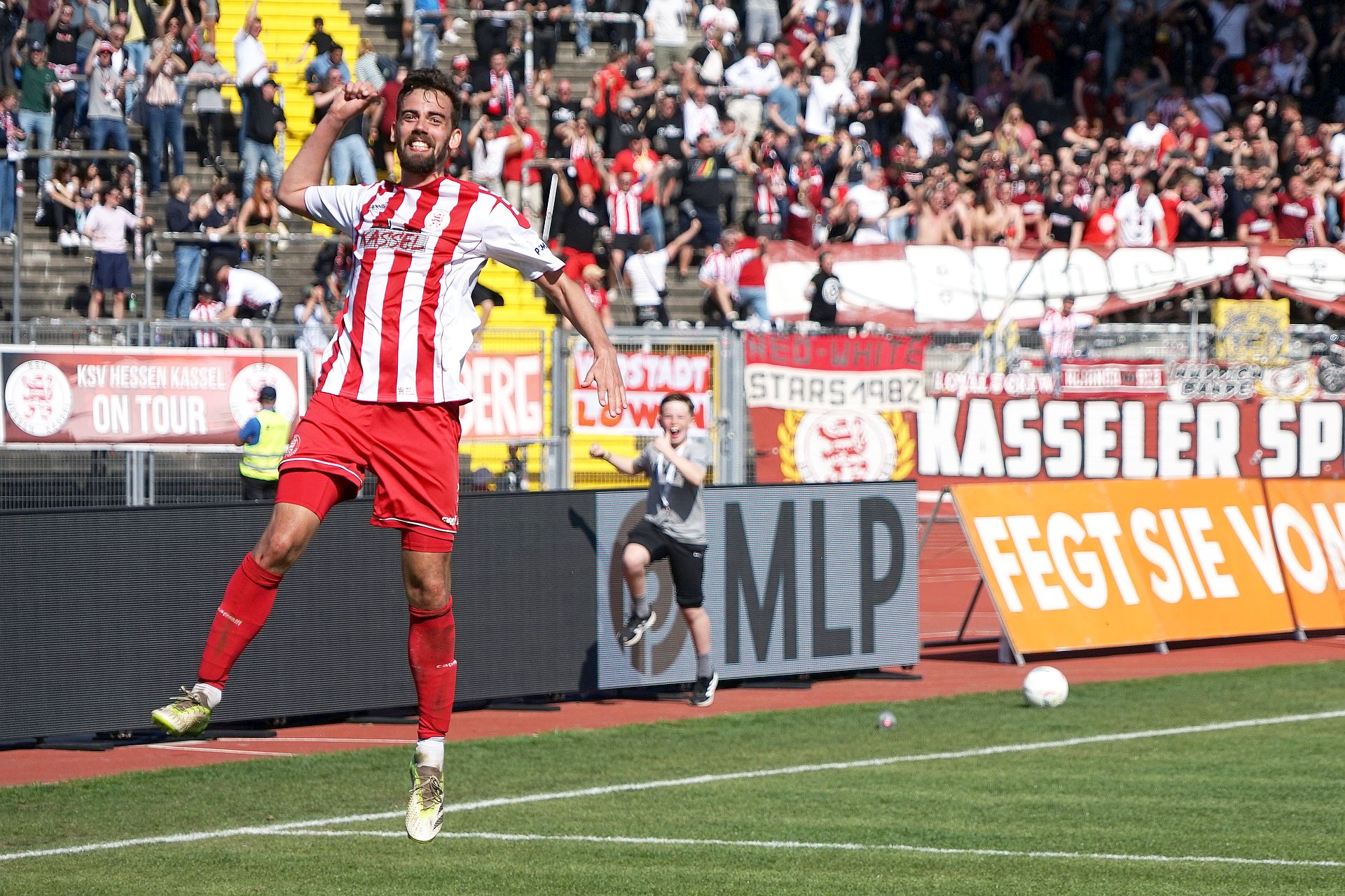KSV Hessen Kassel - SGV Freiberg Fussball, Hingerl, Torjubel, Block 30