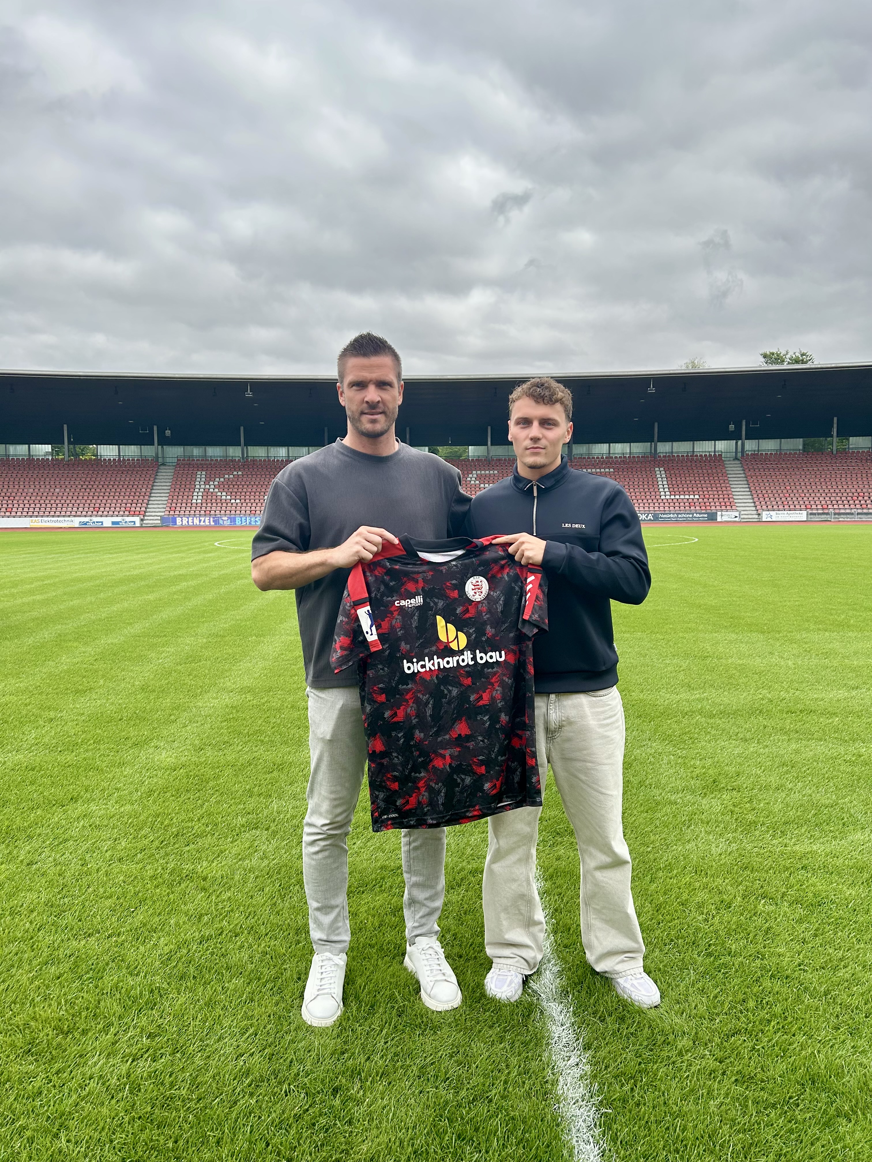 Luis Podolski ist zurück beim KSV Luis Podolski ist zurück beim KSV