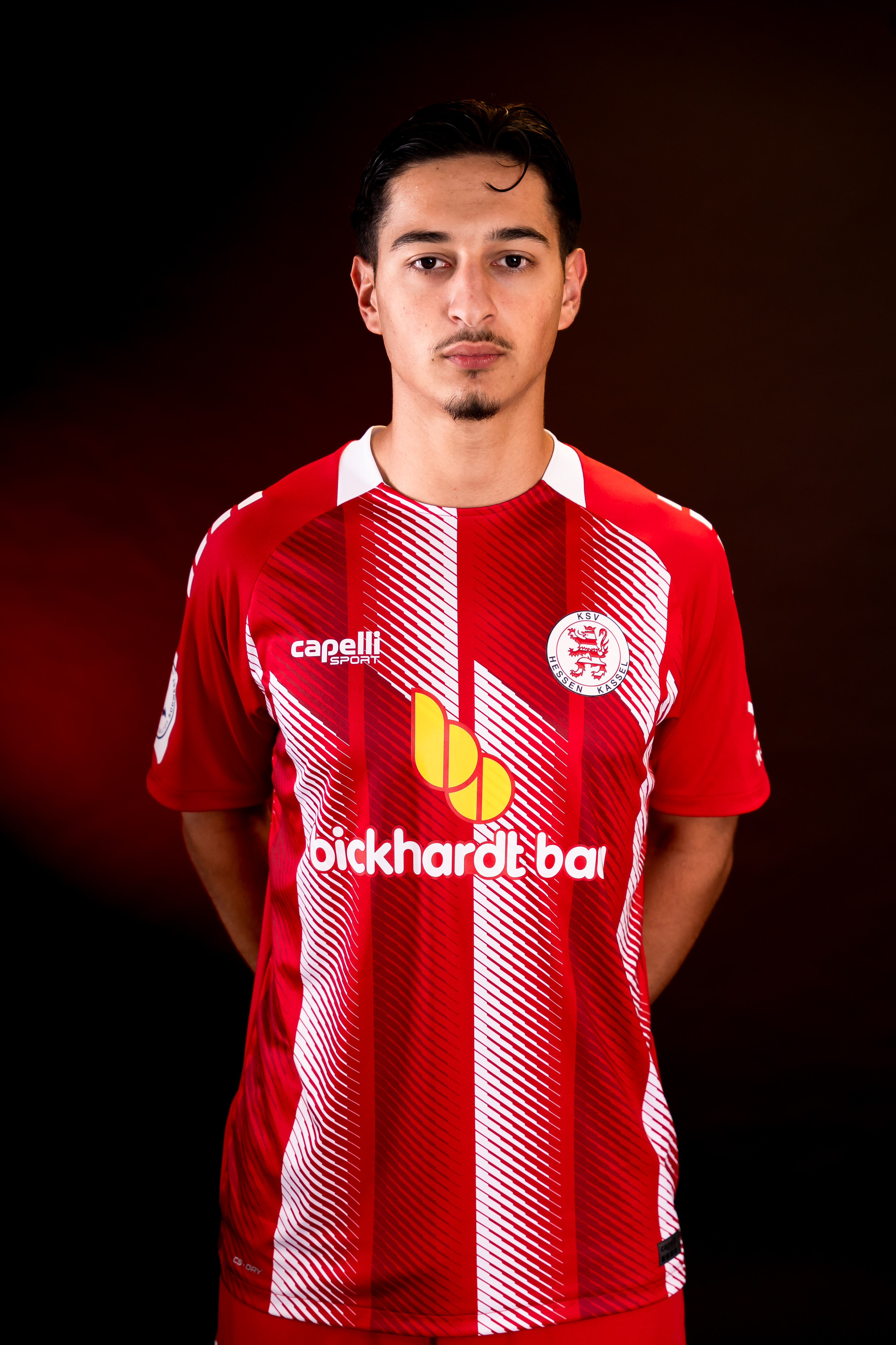 Emre Boeyuekata (7)