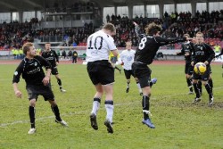 Thorsten Bauer beim letzten Löwen-Tor in 2008, dem Kopfball zum 3:0 gegen Greuther Fürth II