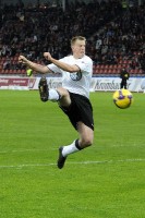 Top-Torjäger Thorsten Bauer hatte im Hinspiel wie seine Mitspieler auf dem widrigen, teils gefrorenen Geläuf einen schweren Stand und erzielte dabei damals sein 50. Regionalliga-Tor für den KSV