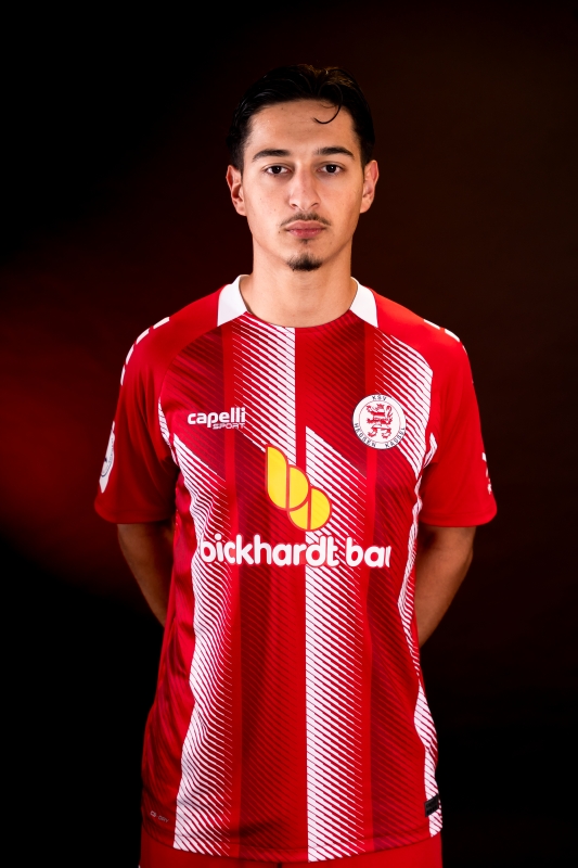 Emre Boeyuekata (7) Emre Boeyuekata (7)
