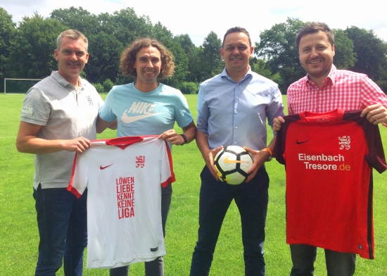 V.l.n.r.: KSV Cheftrainer Tobias Cramer, Hannes Drube (Jörg V.l.n.r.: KSV Cheftrainer Tobias Cramer, Hannes Drube (Jörg