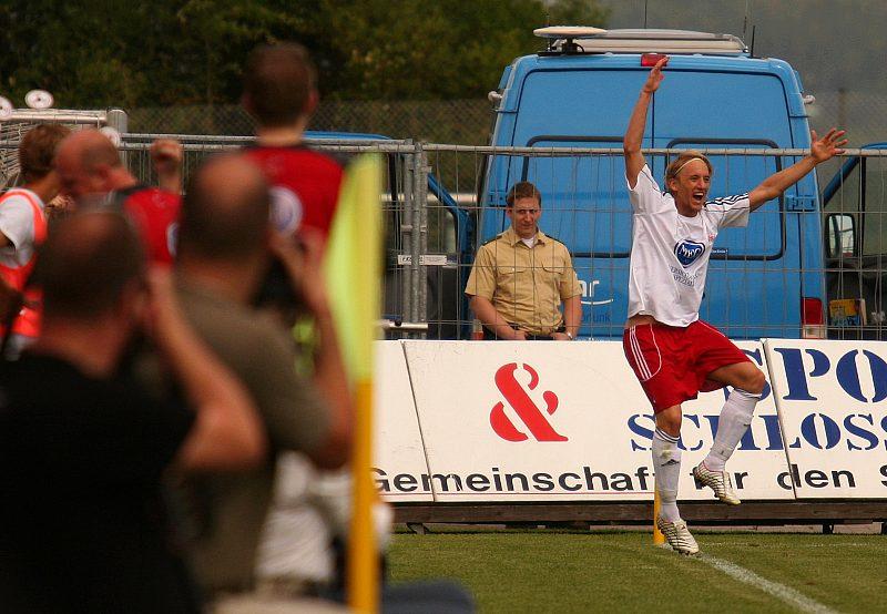 Im Focus: der Totschütze zum 1:1 Daniel Beyer