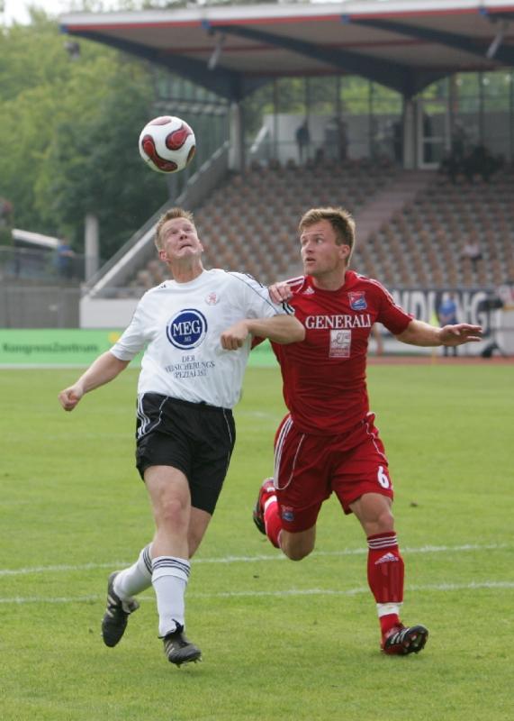 li. Thorsten Bauer ( Kassel) re. Stefan Fruehbein ( Unterhaching) 