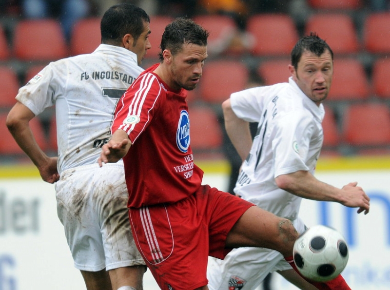 Ersin Demir  (FC Ingolstadt), Michael Kümmerle (KSV Hessen Kassel), Ralf Keidel (FC Ingolstadt) (L-R)
