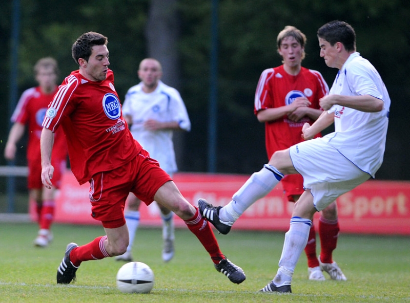 Erich Strobel (KSV Hessen Kassel) gegen Stefan Müller(KSC II) (R)
