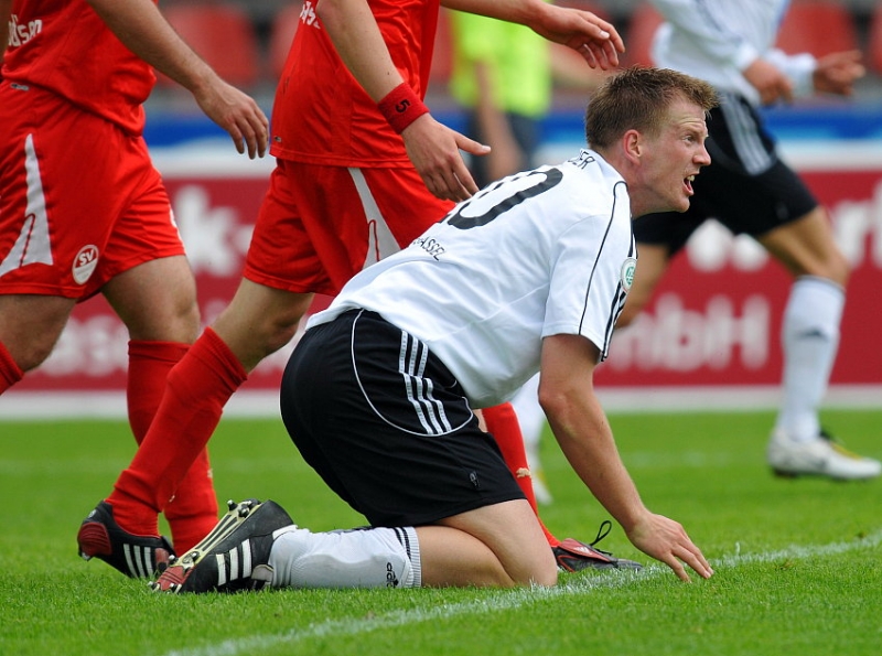 Der Torschützenkönig der Regionalliga Süd Thorsten Bauer (KSV Hessen Kassel) heute leider ohne Treffer