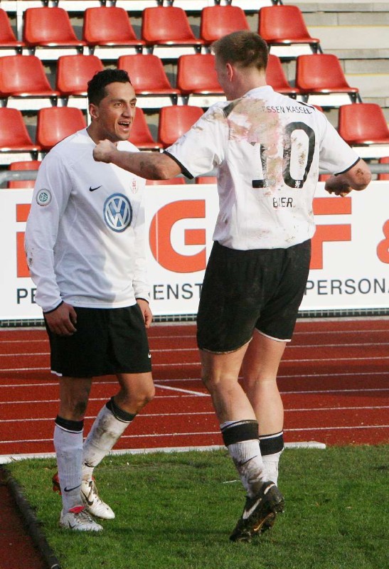 KSV Hessen - Eintracht Bamberg: Harez Habib (l) und Thorsten Bauer (r)