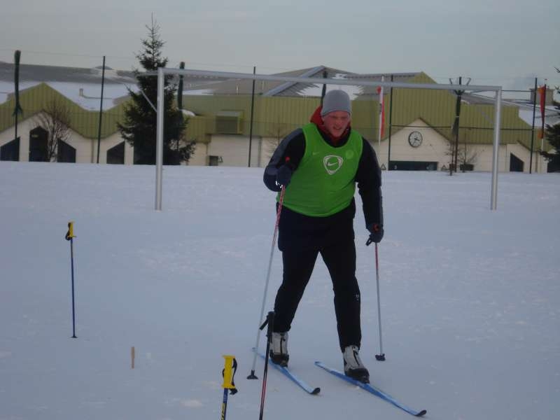 15.35 Uhr Ortszeit...das Leibchen-Team mit Dennis Lamczyk kämpfte zwar, doch am Ende wurden sie zweiter Sieger im KSV-Biathlon-Duell