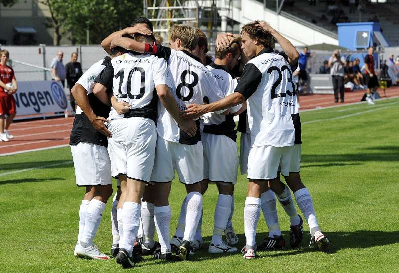 KSV Hessen - Darmstadt 98: Mannschaftsjubel