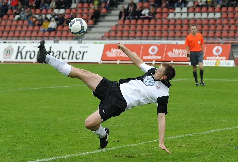 KSV Hessen Kassel - FC Bayern Alzenau: Thorsten Bauer