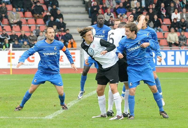 KSV Hessen - SC Freiburg II: Marcel Stadel, Michael Zepek