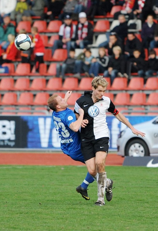 KSV Hessen - Stuttgarter Kickers: Enrico Gaede