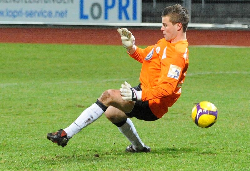 KSV Hessen - Karlsruher SC II: Tobias Wolf