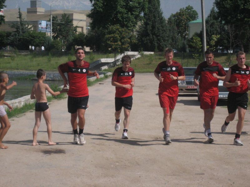 KSV Trainingslager Dushanbe/Tadschikistan: Lauf um den Komsomolzensee