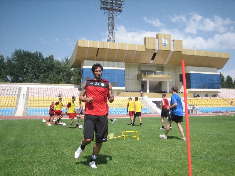 KSV Trainingslager Dushanbe/Tadschikistan: Training im Nationalstadion