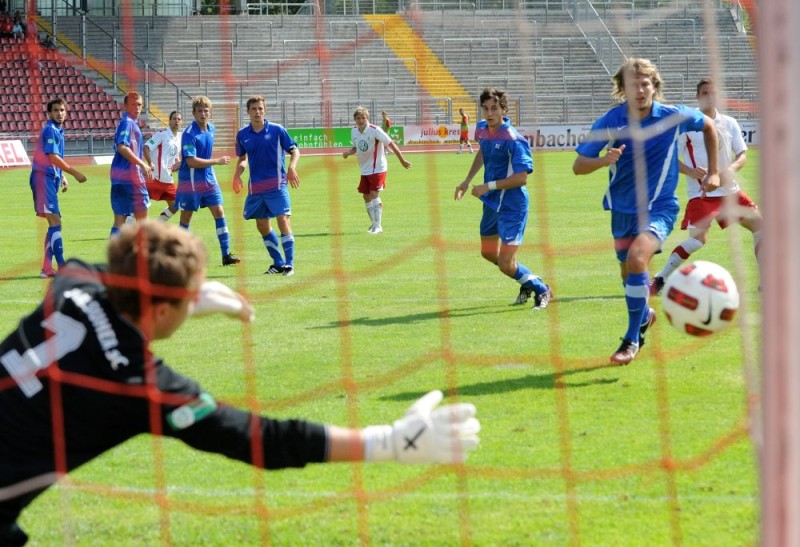 KSV Hessen - Karlsruher SC II: Benjamin Weigelt, Andreas Mayer