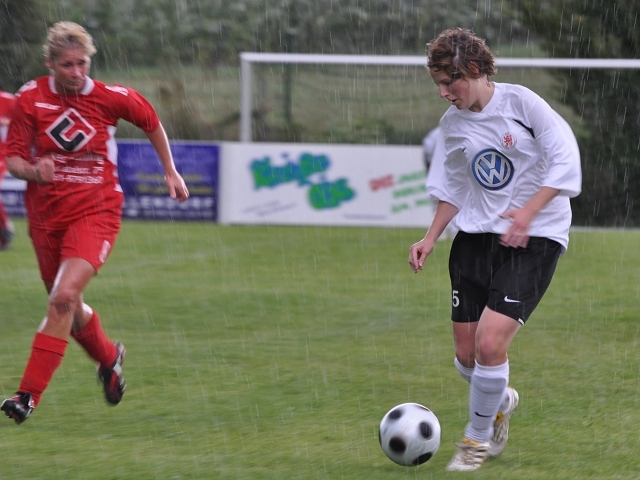 TSG Kammerbach - KSV Hessen Frauen: Jasmin Glißner im Regen