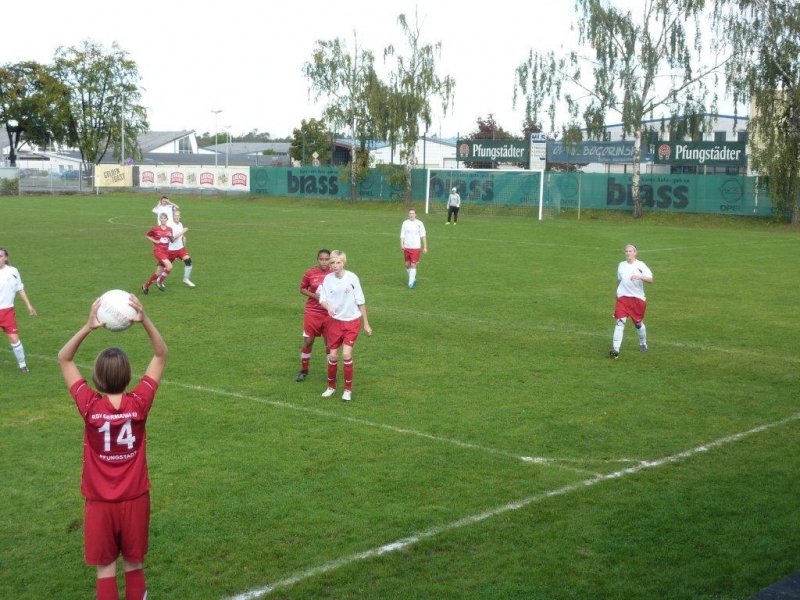 Germania Pfungstadt - KSV Hessen B-Juniorinnen 0:6 (0:2)