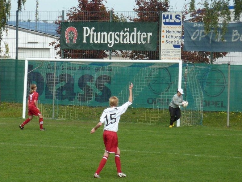 Germania Pfungstadt - KSV Hessen B-Juniorinnen 0:6 (0:2)