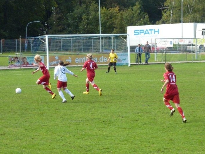 Germania Pfungstadt - KSV Hessen B-Juniorinnen 0:6 (0:2)