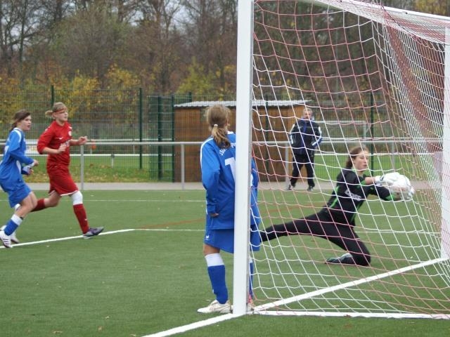 KSV B-Juniorinnen - JSG Altengronau / Jossa: Im Tor oder nicht?