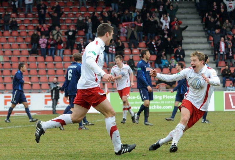 KSV Hessen - SC Freiburg II: Jubel, Tobias Damm, Andreas Mayer