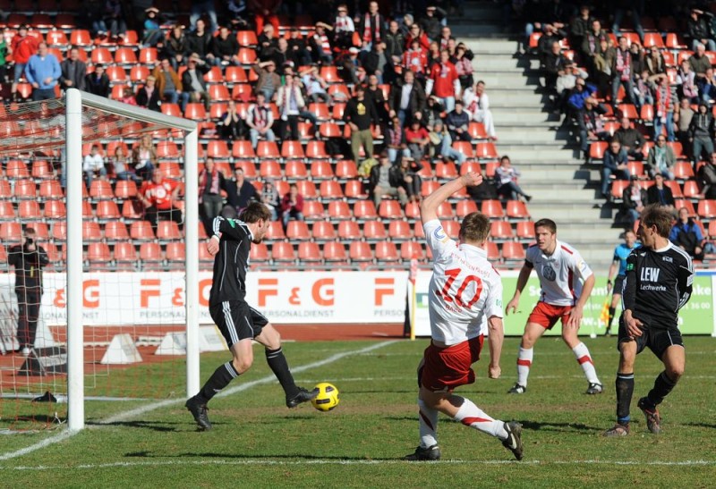 KSV Hessen - FC Memmingen: Thorsten Bauer, Tobias Damm