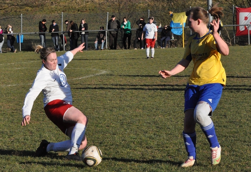 SG Landau/Wolfhagen - KSV Hessen Frauen 0:7 (0:4): Sarah Davies