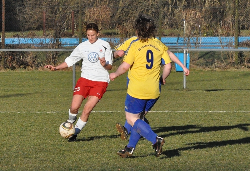 SG Landau/Wolfhagen - KSV Hessen Frauen 0:7 (0:4): Zuhra Zahirovic