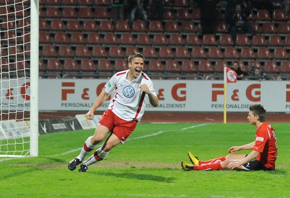 KSV Hessen - SG Sonnenhof Grossaspach: Freude bei Tobias Damm