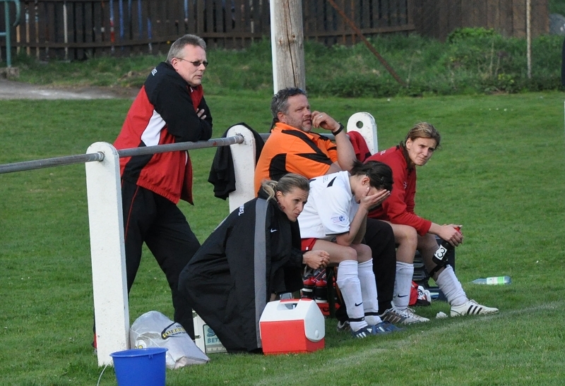 SV Ehringshausen - KSV Hessen Kassel: KSV-Bank