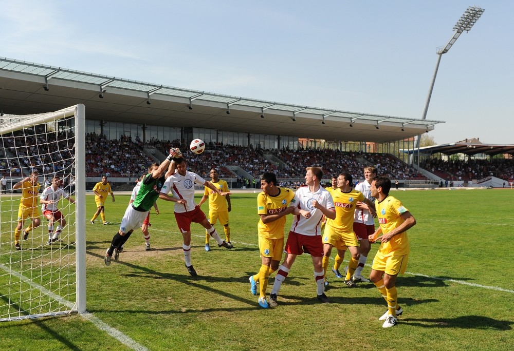 KSV Hessen - Stuttgarter Kickers: Strafraumszene