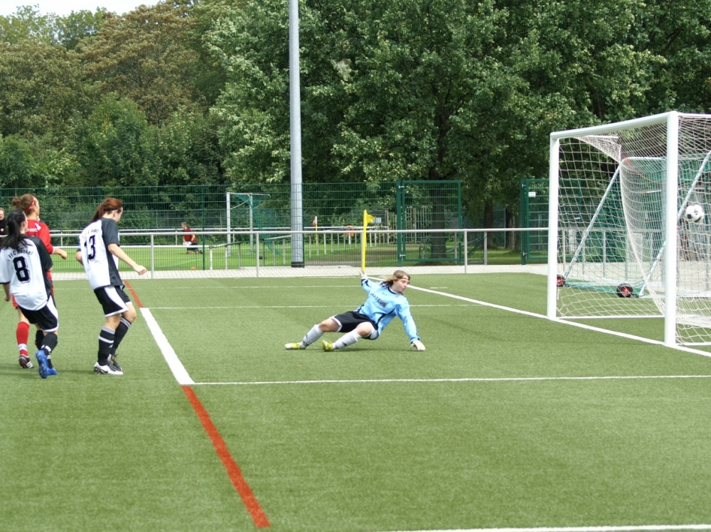 KSV Hessen Kassel B-Juniorinnen - 1. FFC Runkel: Runkels Torfrau im Nachsehen - in dieser Partie insgesamt acht Mal