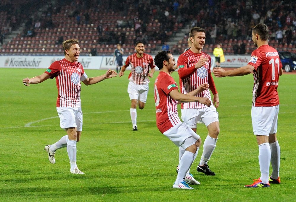 KSV Hessen - Bayern München II: Jubel, Andreas Mayer, Caner Metin, Christopher Nguyen, Tobias Damm, Nazif Hajdarovic