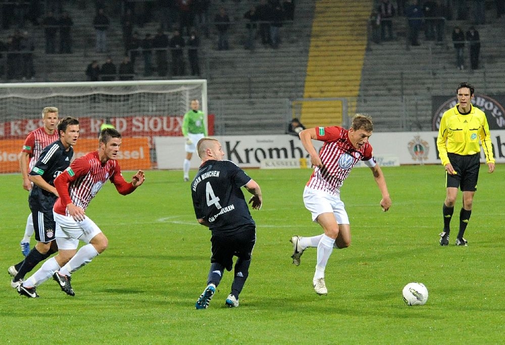 KSV Hessen - Bayern München II: Viktor Riske, Tobias Damm, Andreas Mayer