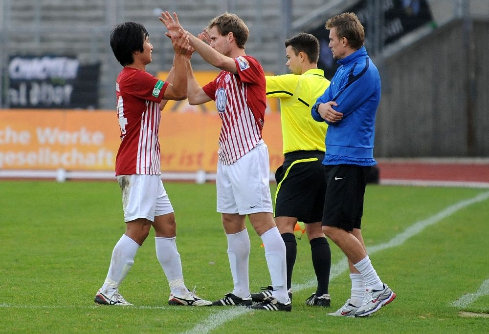 KSV Hessen - Waldhof Mannheim: Jin Woo Kwak, Enrico Gaede, Pascal Formann