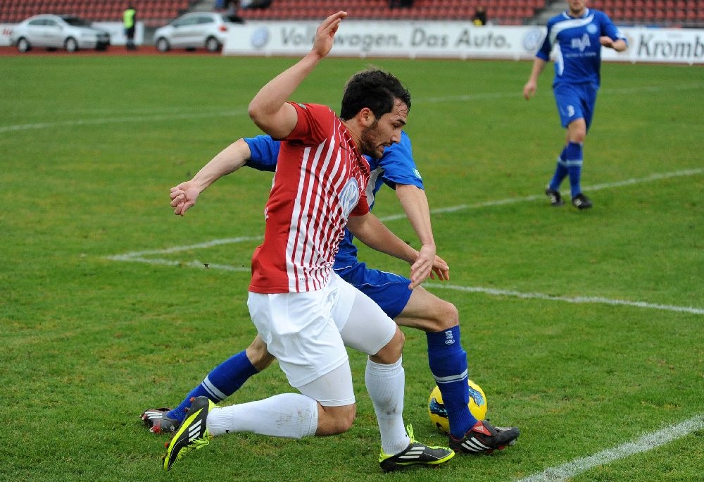 KSV Hessen - Bayern Alzenau: Christopher Nguyen