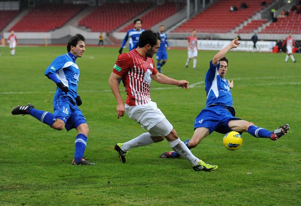 KSV Hessen - Bayern Alzenau: Christopher Nguyen