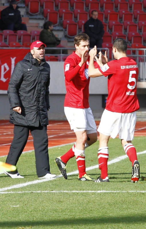 Sieger des Spiels!
Uwe Wolf, mit den Torschützen Christian Henel und Stefan Müller