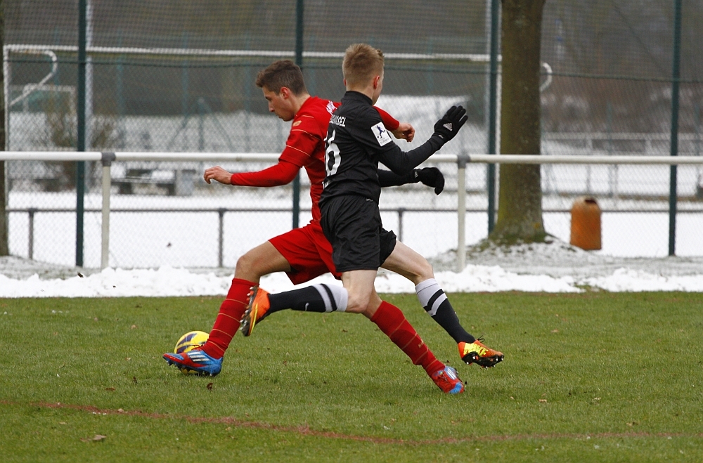 ...um den nächsten genial aussteigen zu lassen und den Pass auf Maresca zu spielen, der zum 4:1 trifft