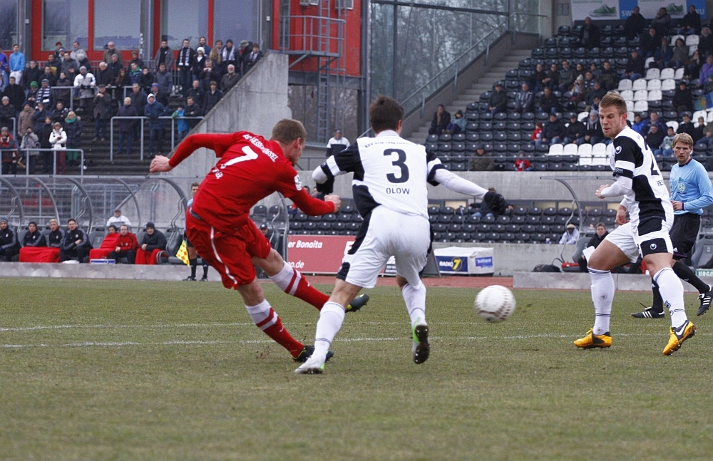 Schmeer trifft zum wichtigen 1:0 für die Löwen