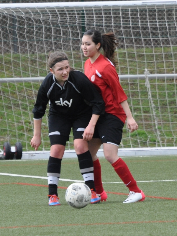 KSV Hessen Kassel - SG Wilhelmshöhe/Kaufungen: Lina Erfkamp mit Gegnerin